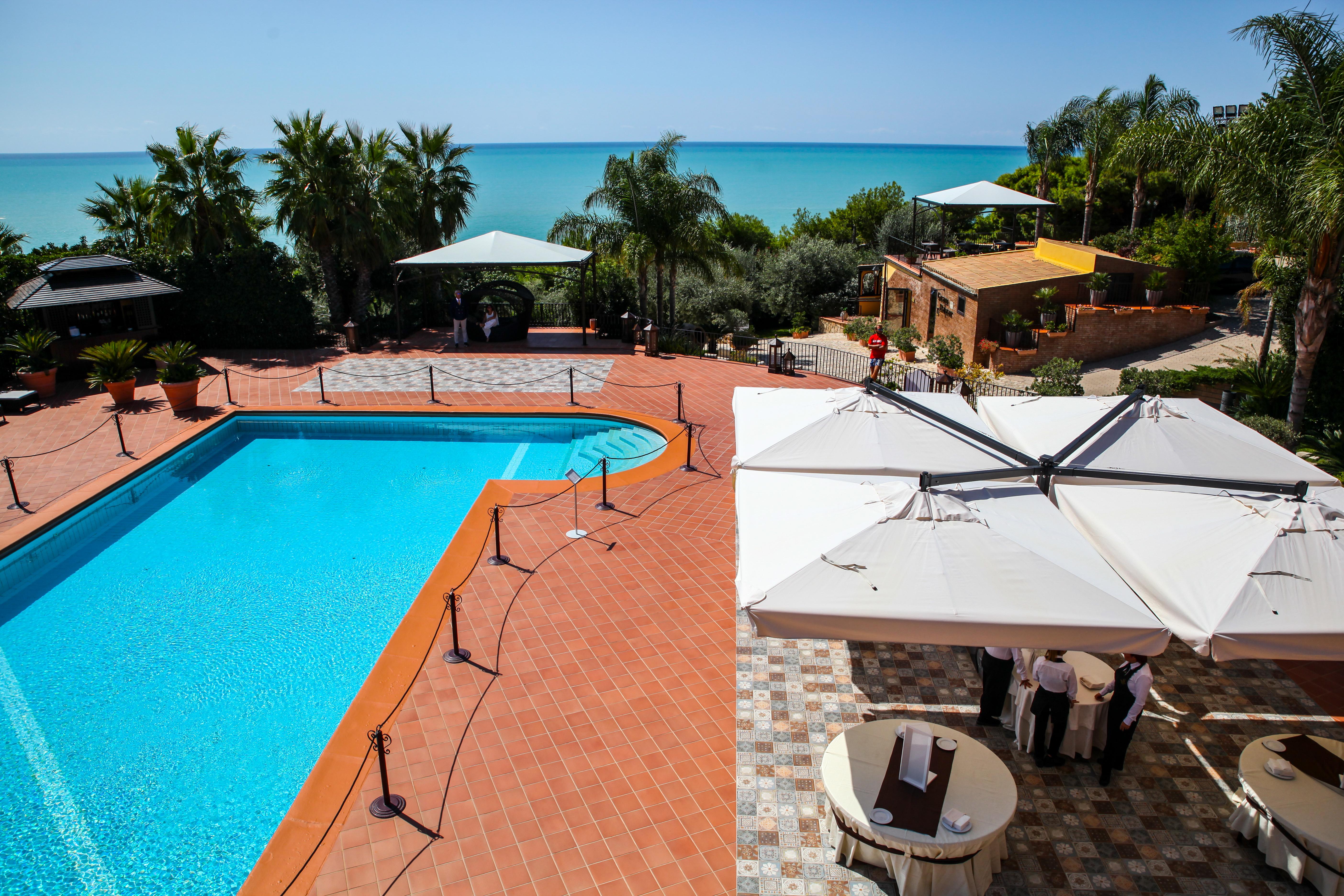 Baia Di Ulisse Wellness & Spa San Leone Exterior photo