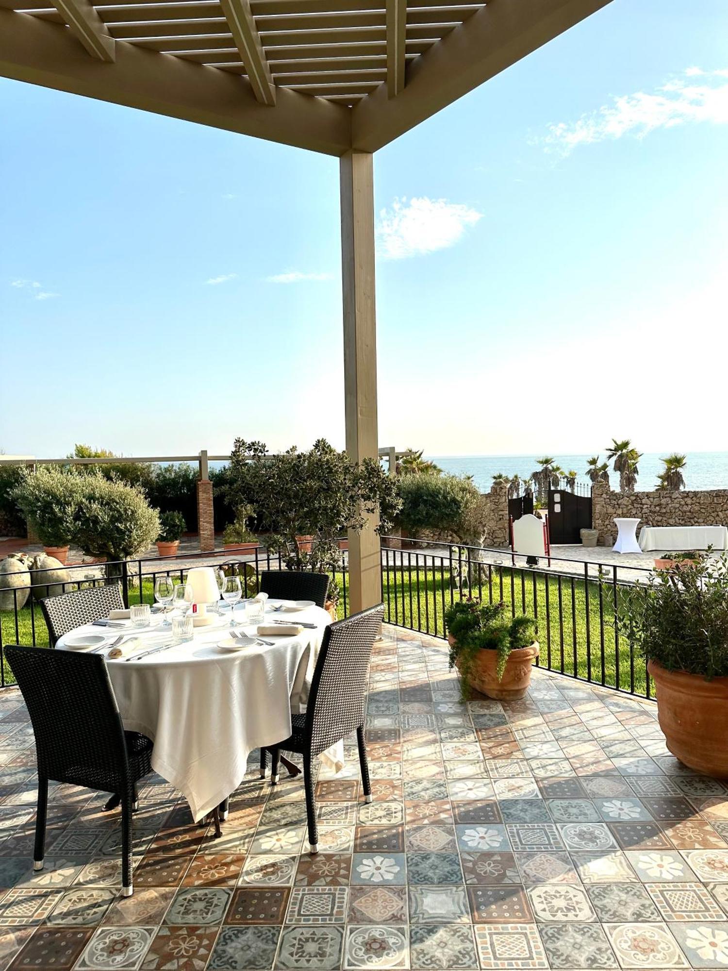 Baia Di Ulisse Wellness & Spa San Leone Exterior photo