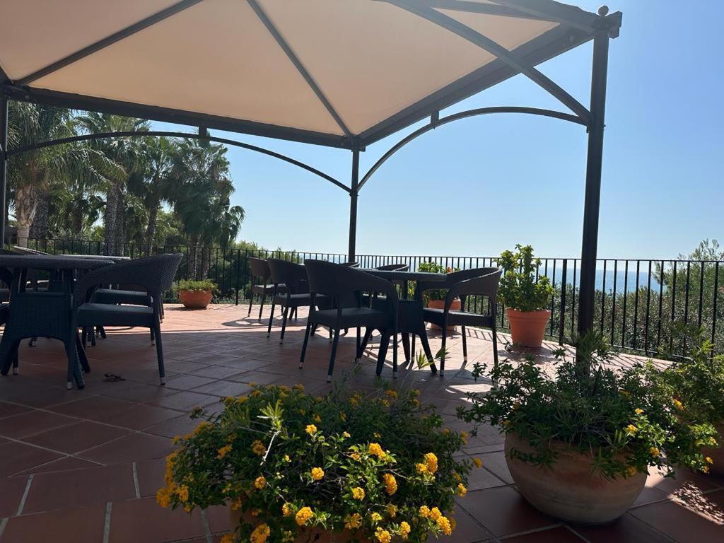 Baia Di Ulisse Wellness & Spa San Leone Exterior photo